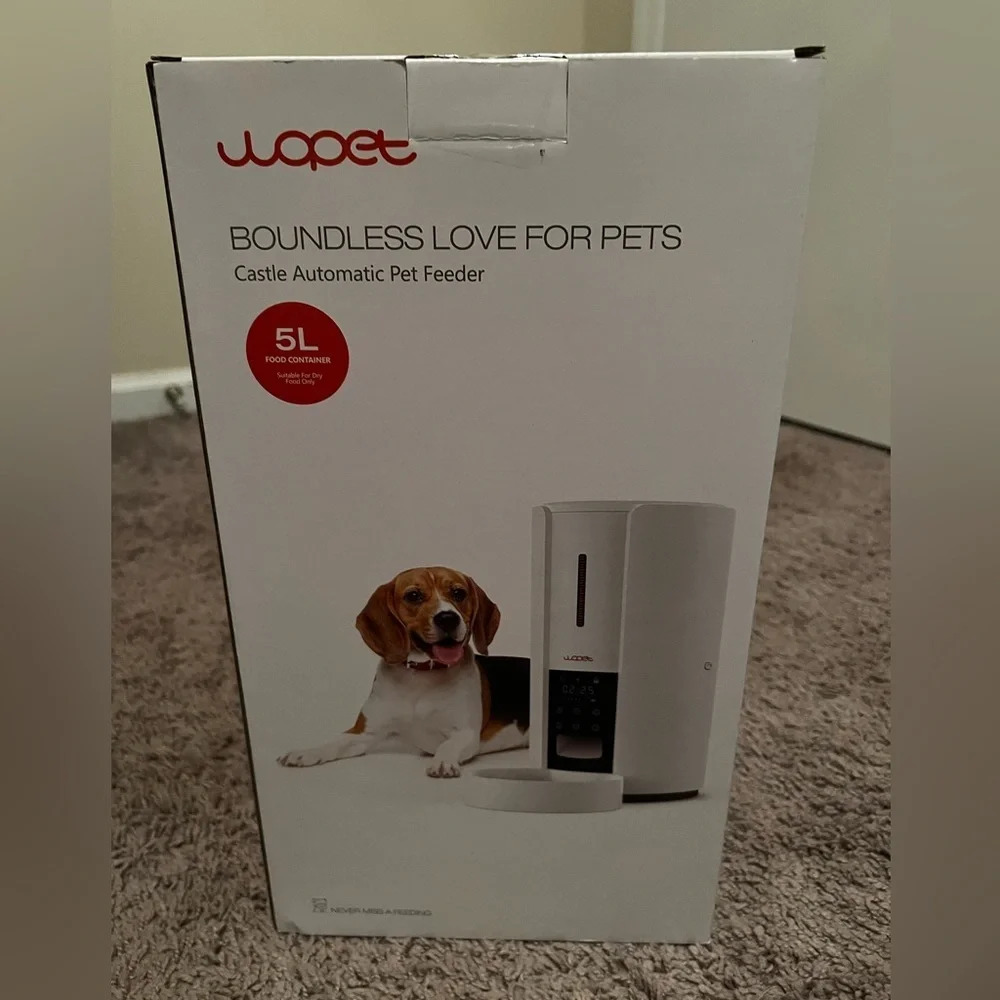 NIB Automatic Dog or Cat Feeder - Picture 4 of 10